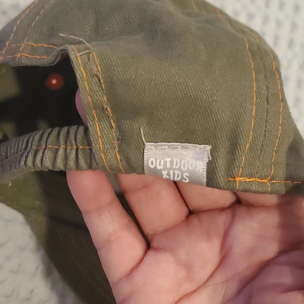I Hunt For Hugs Hat
